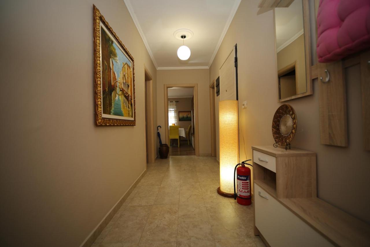 Eos Appartement Tirana Buitenkant foto